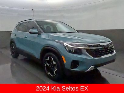 Used 2024 Kia Seltos EX