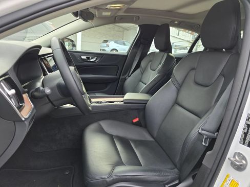 Used 2024 Volvo S60 B5 Plus FWD image 21