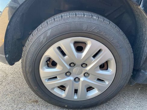 Used 2019 Dodge Journey SE FWD image 7