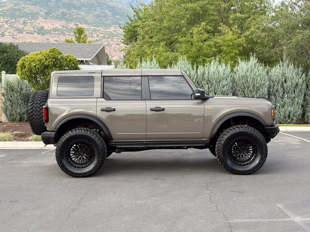 Used 2025 Ford Bronco Badlands AWD/4WD image 8