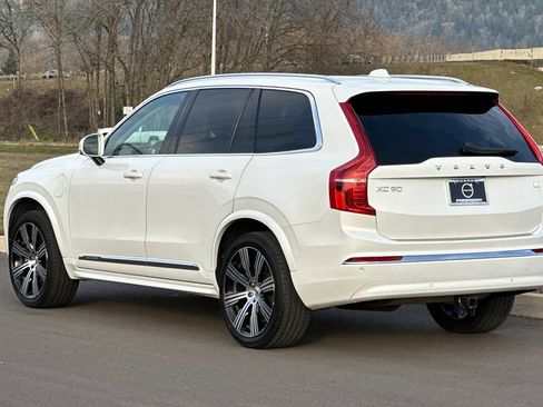 Used 2023 Volvo XC90 T8 Core w/ Protection Package Premier image 5