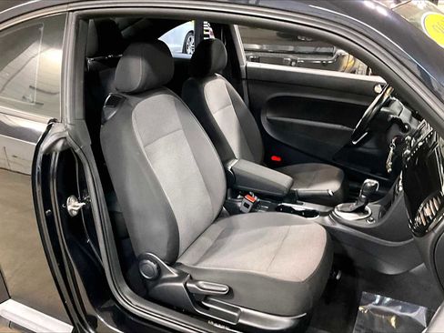 Used 2018 Volkswagen Beetle 2.0T S image 7