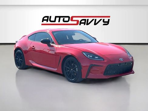 Used 2025 Toyota GR86 Premium RWD image 1