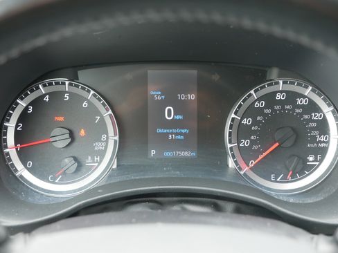 Used 2021 Toyota Highlander LE AWD/4WD image 21