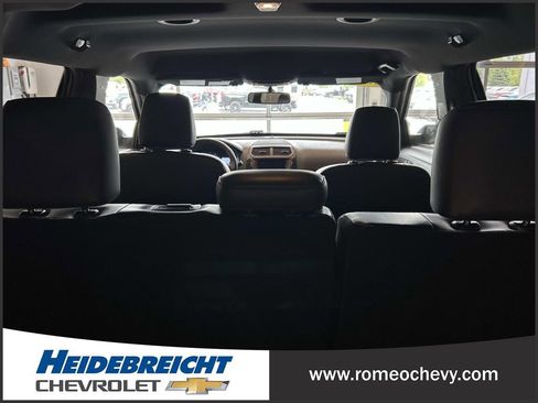 Used 2019 Ford Explorer XLT w/ Equipment Group 202A AWD/4WD image 31