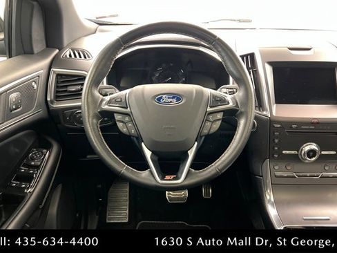 Used 2019 Ford Edge ST image 12