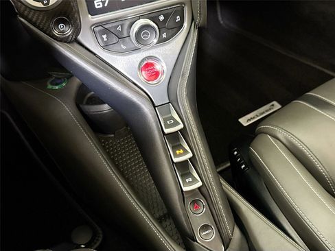 Used 2018 McLaren 720S Performance image 21