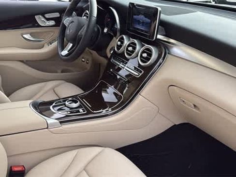 Used 2019 Mercedes-Benz GLC 350e GLC 350e image 38