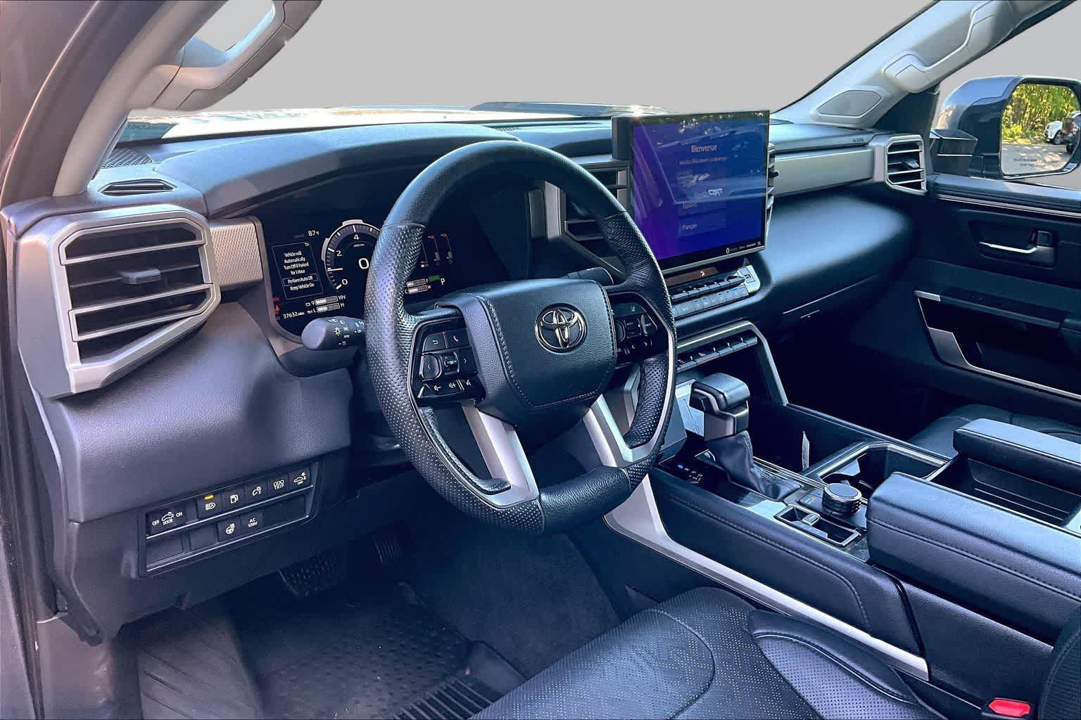 Used 2024 Toyota Tundra Limited AWD/4WD image 31