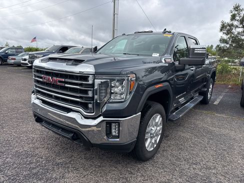 Used 2020 GMC Sierra 3500 SLT w/ SLT Premium Plus Package AWD/4WD image 3