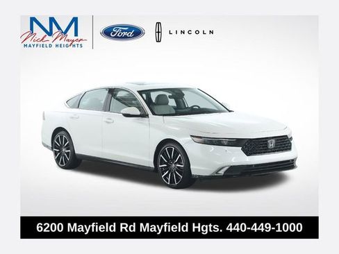 Used 2025 Honda Accord Touring image 1