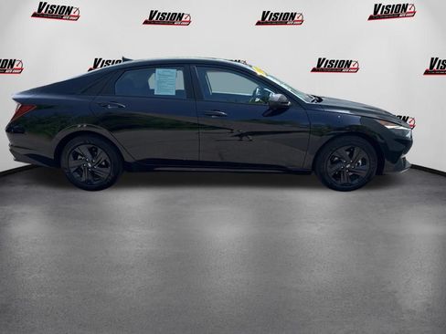 Used 2023 Hyundai Elantra SEL FWD image 4