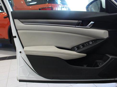 Used 2021 Honda Accord LX image 15