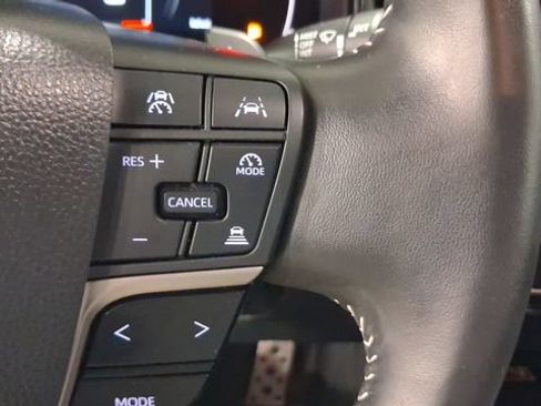 Used 2025 Toyota Camry SE FWD image 32