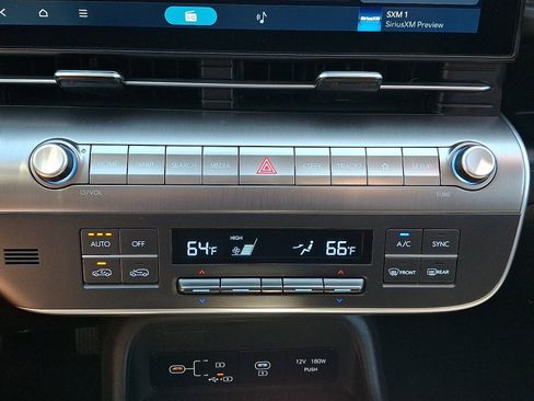 Used 2025 Hyundai Kona SEL FWD image 15