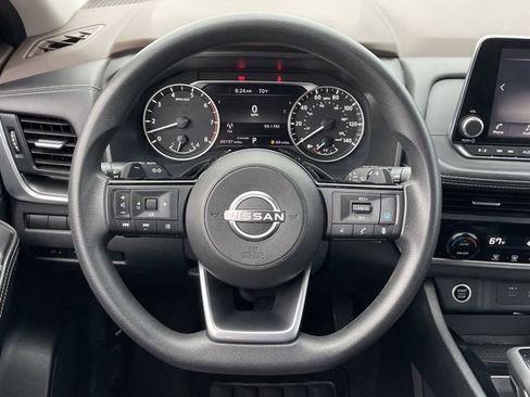 Used 2023 Nissan Rogue SV FWD image 12