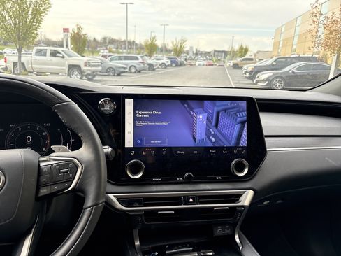 Used 2024 Lexus RX 350 Premium w/ Accessory Package (Z1) image 29