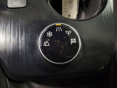 Used 2023 Nissan Rogue S AWD/4WD image 15