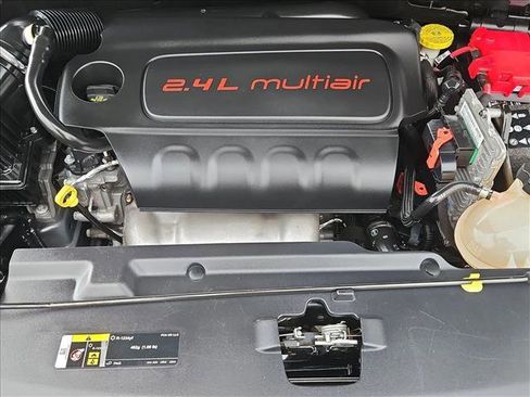 Used 2019 Jeep Compass Latitude w/ Cold Weather Group image 23