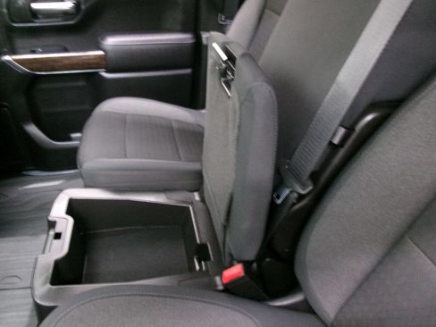 Used 2019 GMC Sierra 1500 SLE w/ SLE Value Package image 24