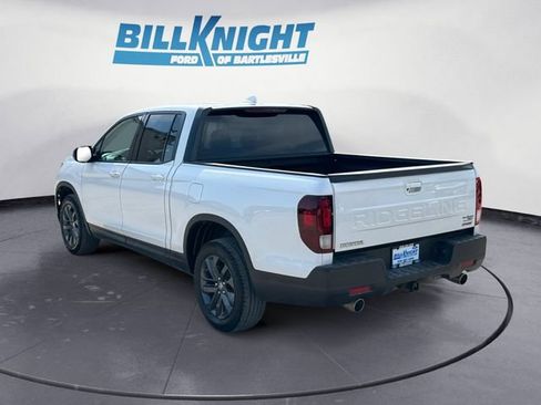 Used 2025 Honda Ridgeline Sport image 3