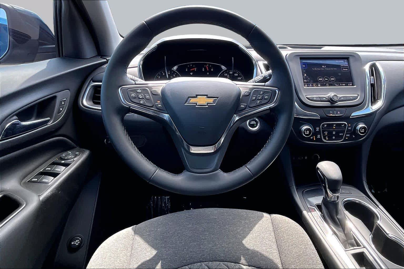 Used 2024 Chevrolet Equinox LT FWD image 6