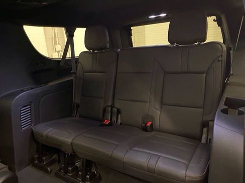 Used 2024 Chevrolet Suburban RST w/ Luxury Package AWD/4WD image 25