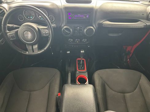 Used 2017 Jeep Wrangler Unlimited Sport w/ Quick Order Package 24S AWD/4WD image 12