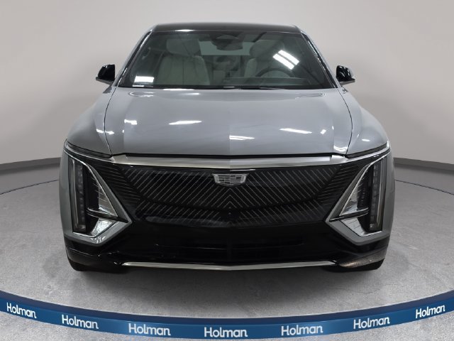 Certified 2024 Cadillac Lyriq Luxury AWD/4WD image 2