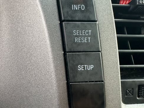 Used 2012 Toyota Tundra 4x4 CrewMax image 31