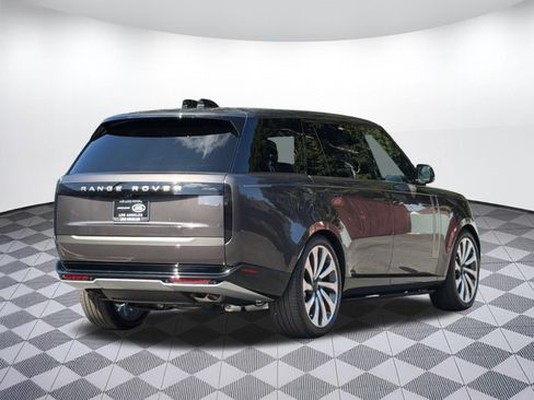 New 2026 Land Rover Range Rover Long Wheelbase SE AWD/4WD image 5