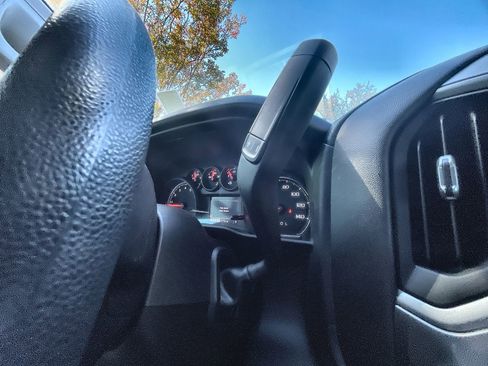 Used 2025 Chevrolet Silverado 2500 Custom w/ Custom Value Package image 16