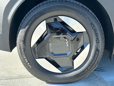 New 2026 Kia EV9 Wind image 8