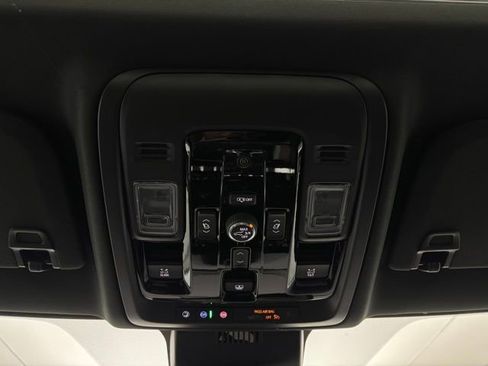 New 2026 GMC Yukon XL Denali w/ Sun & Power Step Package image 33