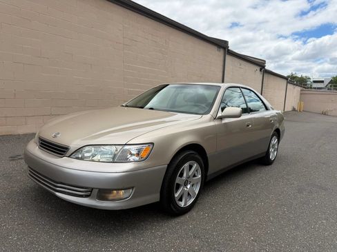 Used 2000 Lexus ES 330 FWD image 3