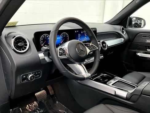 Used 2026 Mercedes-Benz GLB 250 image 18