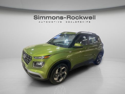 Used 2024 Hyundai Venue SEL image 1