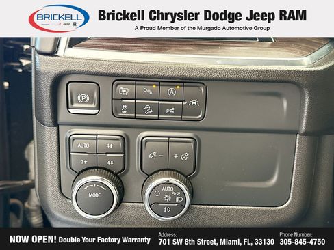 Used 2025 Chevrolet Tahoe Z71 AWD/4WD image 36