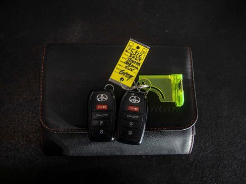 Used 2024 Toyota Sequoia Platinum image 37