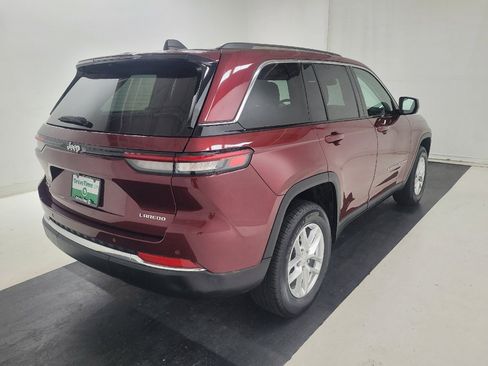 Used 2023 Jeep Grand Cherokee Laredo X AWD/4WD image 9