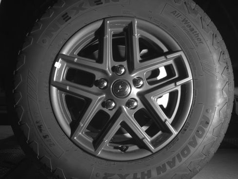 Used 2025 Jeep Wrangler Sport S image 12