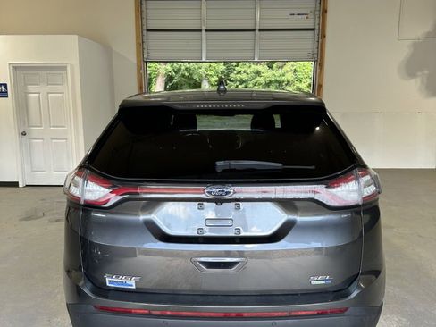 Used 2017 Ford Edge SEL w/ Cargo Accessory Package AWD/4WD image 4