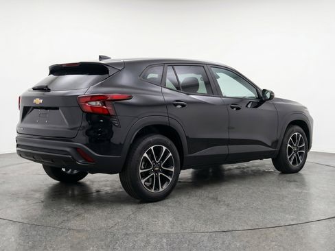 Used 2025 Chevrolet TrailBlazer LT FWD image 9