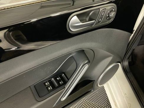 Used 2013 Volkswagen Beetle 2.0T FWD image 23