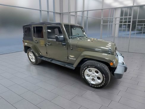 Used 2015 Jeep Wrangler Unlimited Sahara w/ Connectivity Group image 2