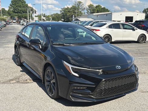 New 2026 Toyota Corolla SE FWD image 3