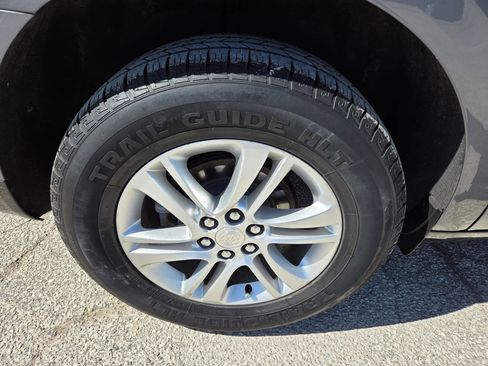 Used 2020 Buick Enclave Essence image 10