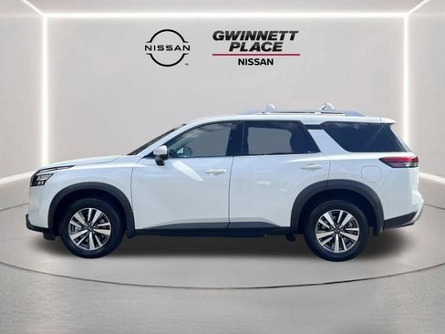 Certified 2025 Nissan Pathfinder SL AWD/4WD image 22