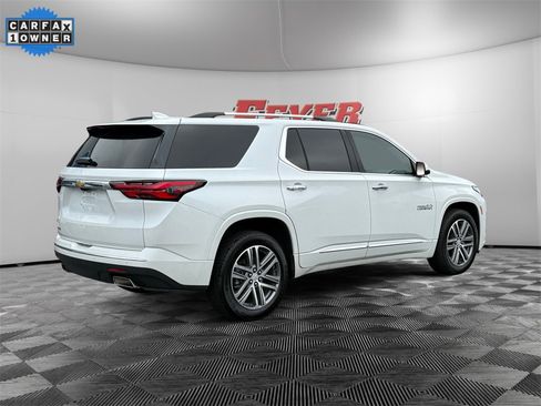 Used 2023 Chevrolet Traverse High Country image 5