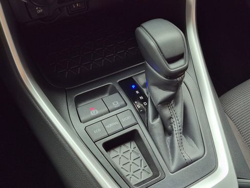 Certified 2025 Toyota RAV4 LE FWD image 24